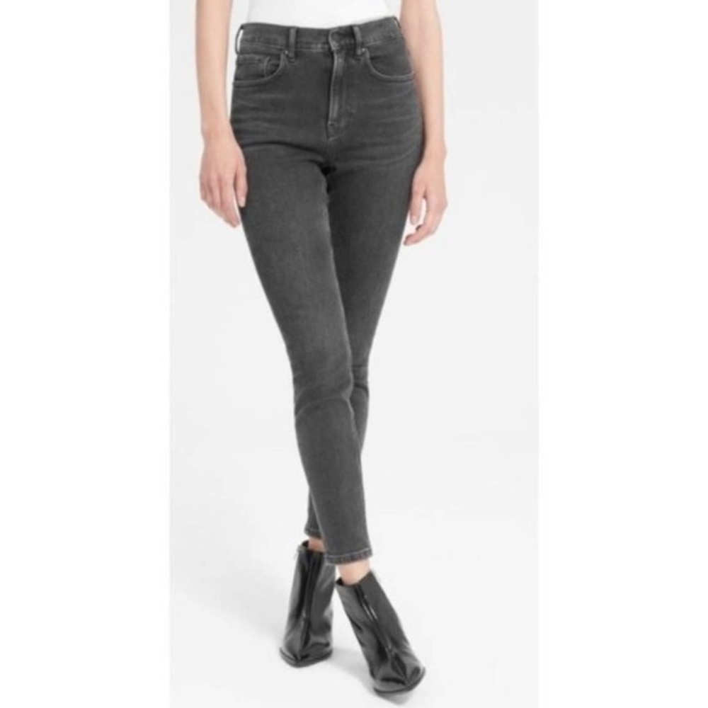 EUC Authentic Stretch High-Rise Cigarette Jean 25 Ankle